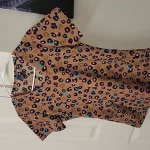 Xs Zoe and Chloe scrub top